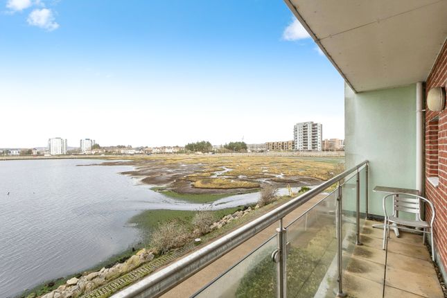 Flat for sale in Lifeboat Quay, Poole
