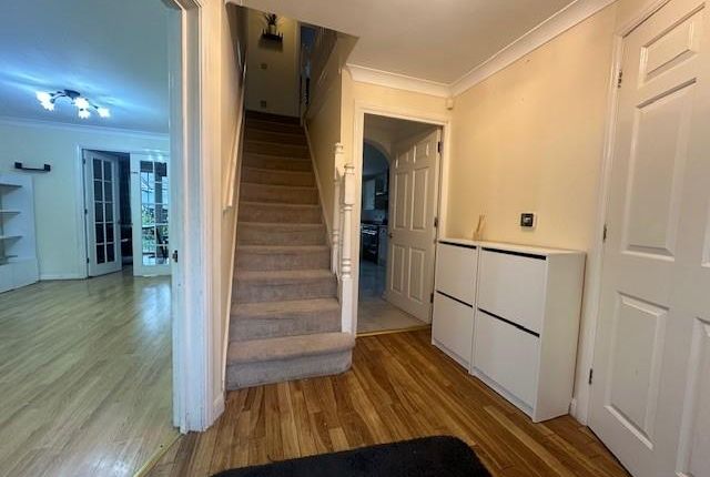 9, Oxwich Grove, Newport photo 2