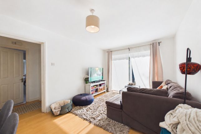 70a Holmesdale Road, Reigate photo 4