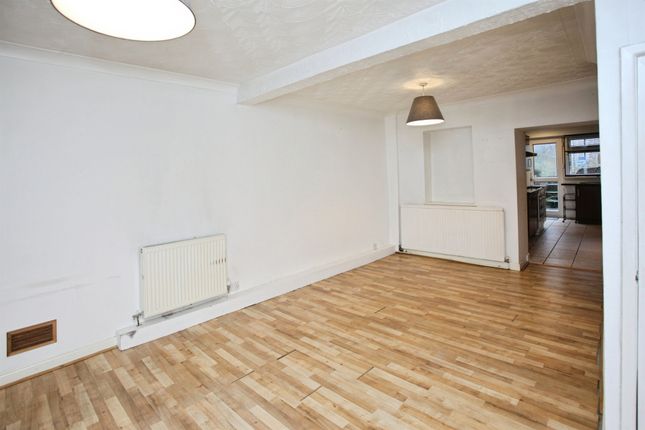 108, Hopkinstown Road, Pontypridd photo 3