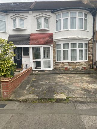 Terraced house for sale in Ainslie Wood Gardens, London