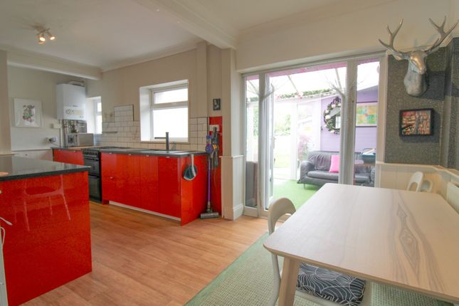 10 Barbara Avenue, Leicester photo 3
