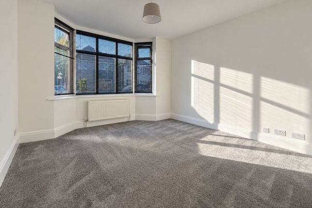 10 Morden Road, Bournemouth photo 3