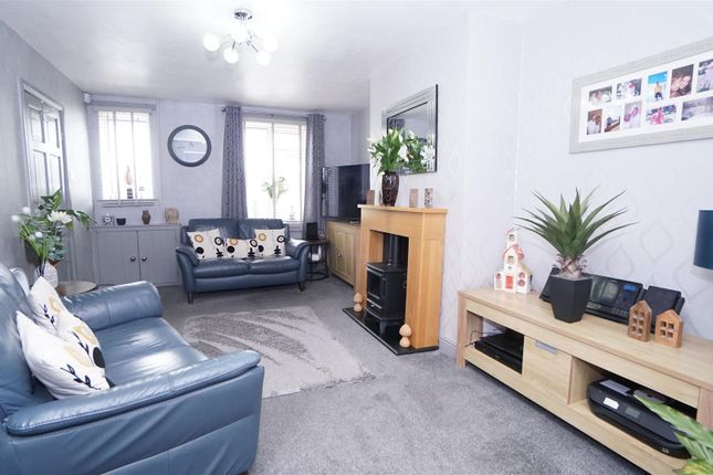 5, Pratt Lane, Shipley photo 3