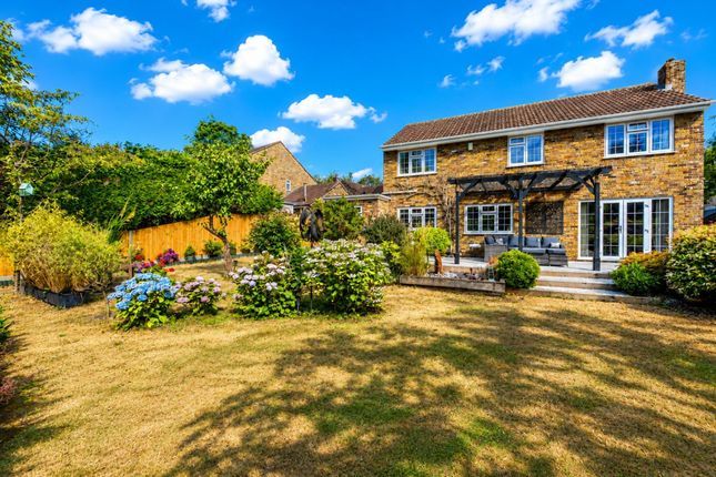 Beechwood House Winston Avenue, Tadley photo 2