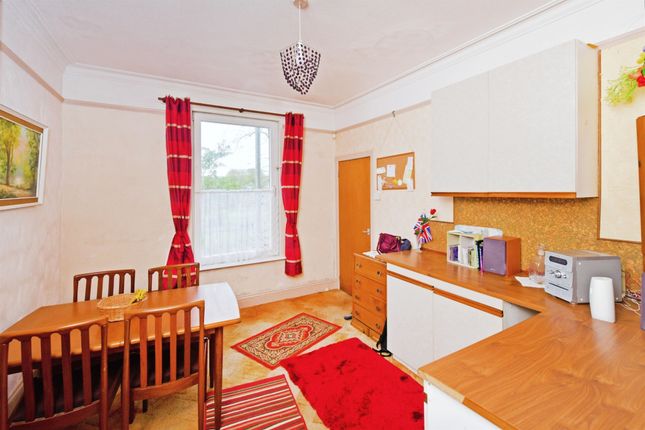 2, Lanhydrock Road, Plymouth photo 2