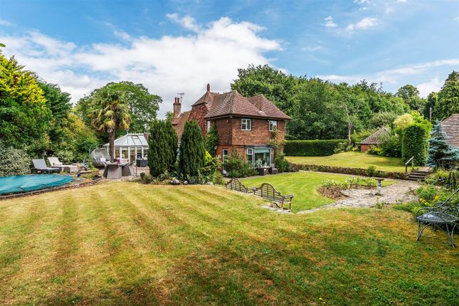 Childs Hall Cottage, 314 Lower Road, Bookham photo 2