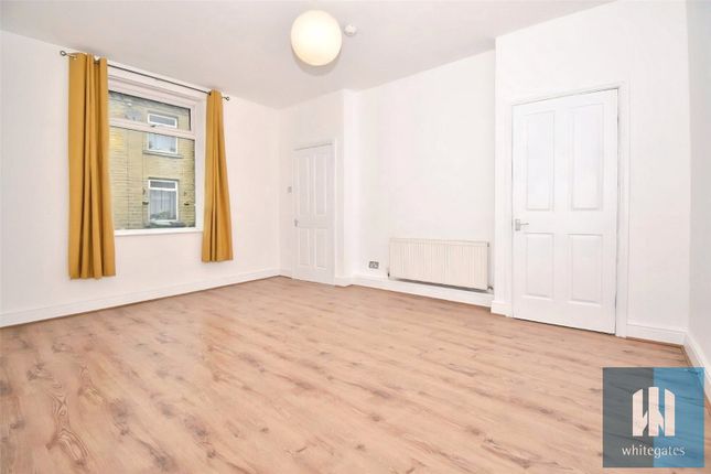 6, Prince Street, Huddersfield photo 3