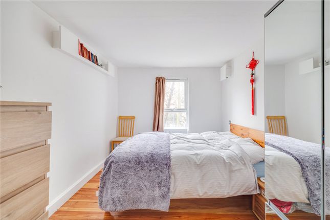 Flat for sale in Anselm Road, London