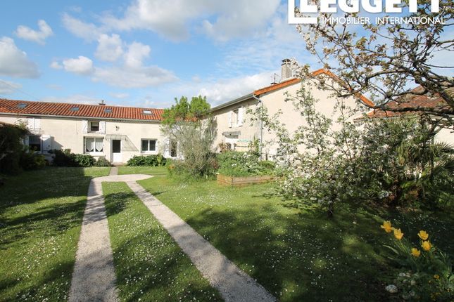 Thumbnail Villa for sale in Aussac-Vadalle, Charente, Nouvelle-Aquitaine