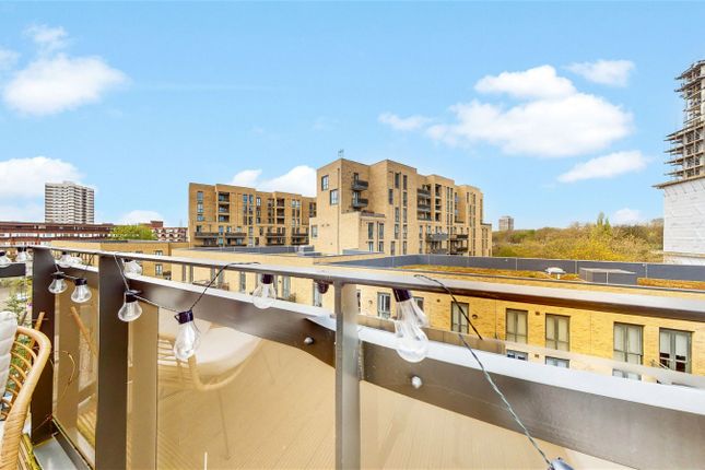 Flat for sale in Skein Court, Gresham Place, London