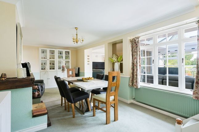 26, High Street, Lingfield photo 3