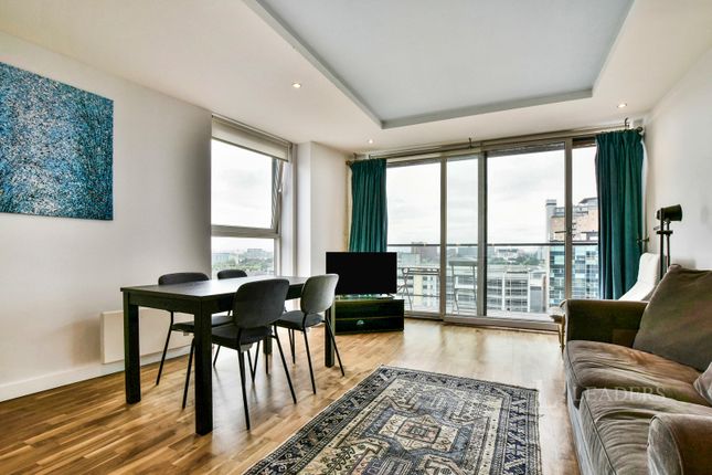 The Quays, Greater Manchester photo 2