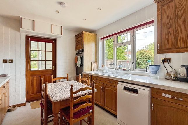 102, High Street, Westbury photo 3