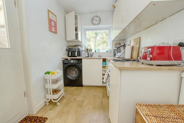 62, Archery Grove, Southampton photo 4