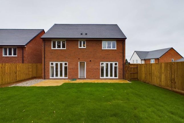 Detached house for sale in High Oakham Hill, Mansfield
