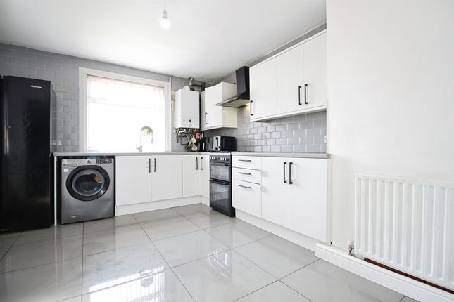 52, Ganners Road, Leeds photo 3