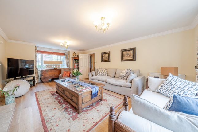 2, Oakhurst Close, Chislehurst photo 2