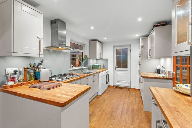 98 Green Hill, High Wycombe photo 2