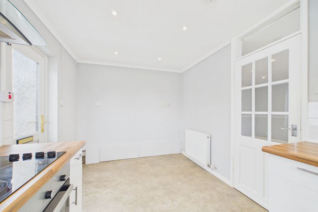 52 Bevelin Hall, Saundersfoot photo 4