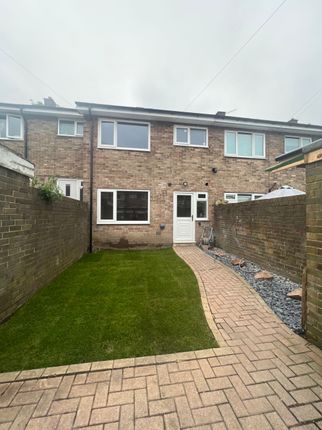 Thumbnail Terraced house to rent in Windsor Close, Dewsbury
