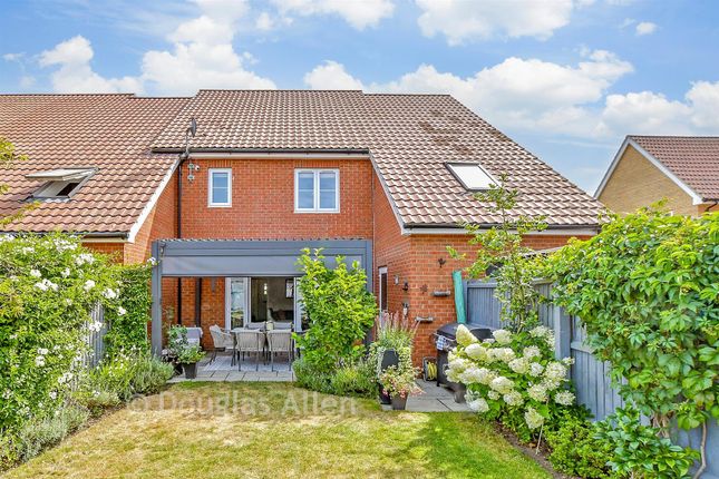 21, Braeburn Way, Basildon photo 4