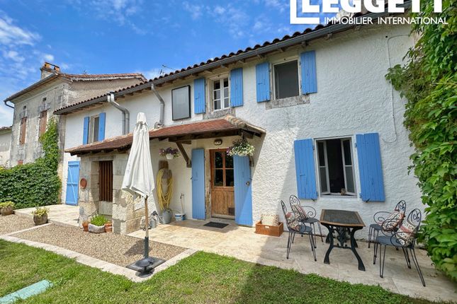 Villa for sale in Bertric-Burée, Dordogne, Nouvelle-Aquitaine