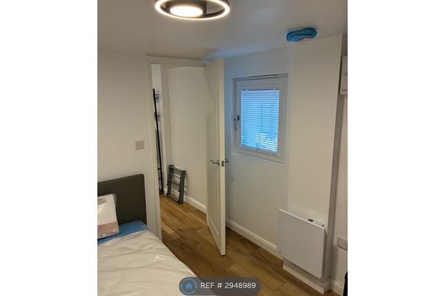 Cresswell Avenue, Taunton photo 4