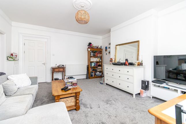 Flat 3, 24 St. Davids Road, Southsea photo 4