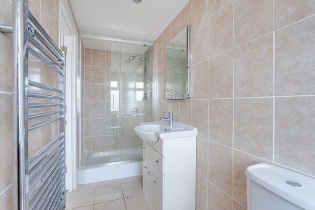 90, Park Avenue North, Willesden photo 3