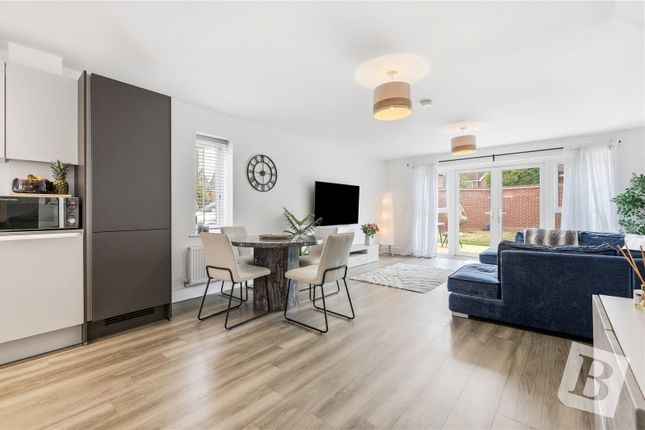 22, Robert McCarthy Place, Chelmsford photo 4