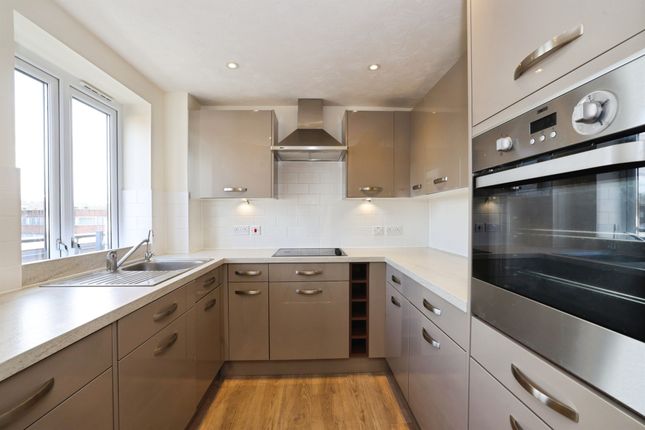53, Chantry Lodge, Chantry Street, Andover photo 5