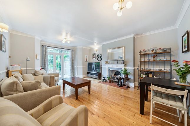 Garden Flat, 4, Granville Park, London photo 2