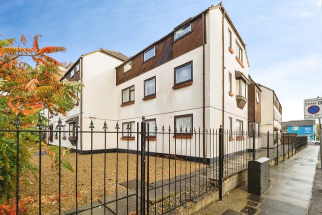 1-bed flat on Connaught Road, Essex, £180,000