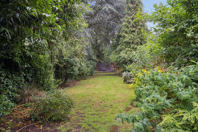 44 Little Bushey Lane, Bushey photo 4
