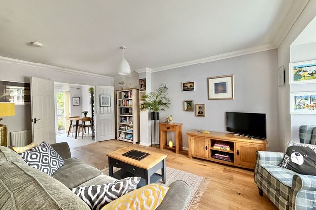 33, Betts Close, Godmanchester photo 2
