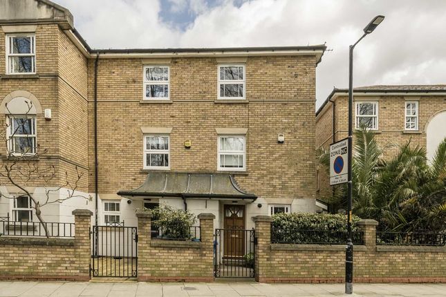 Thumbnail Terraced house to rent in Bethwin Road, London