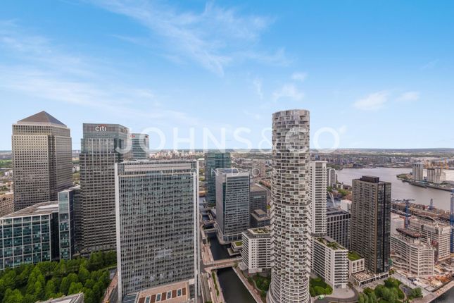 Flat to rent in Hampton Tower, South Quay Plaza, Canary Wharf