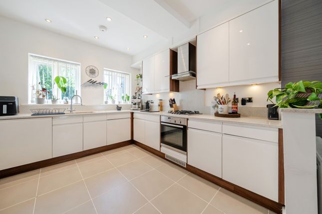 4, Jepson Drive, Dartford photo 4