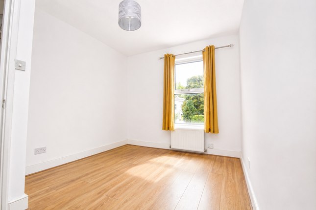 198B, Herbert Road, London photo 4