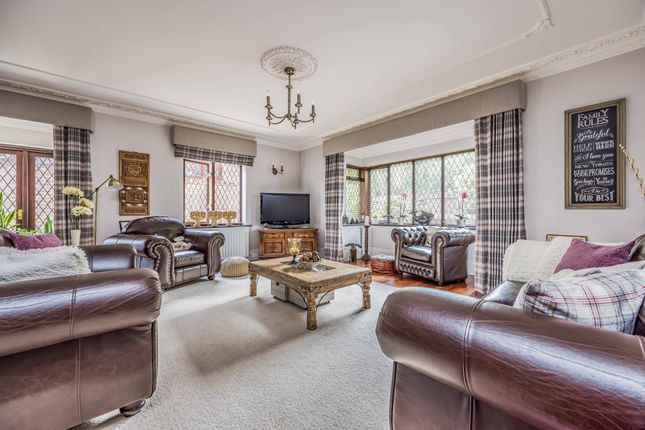 Forest Green, Lady Bettys Drive, Fareham photo 4
