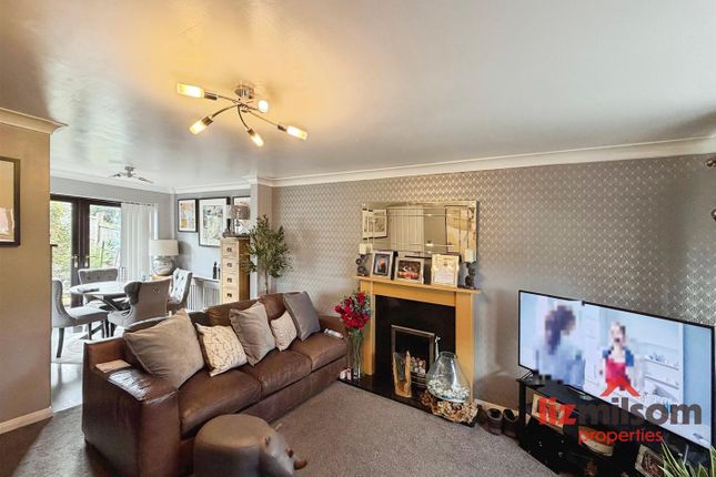 87, Pennine Way, Swadlincote photo 4