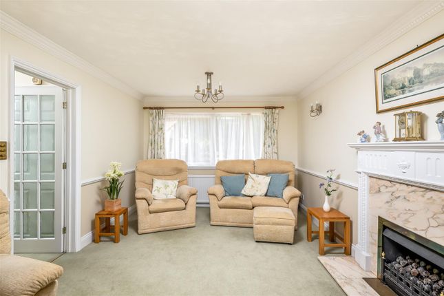 Mellis, Church Lane, Bedford photo 4