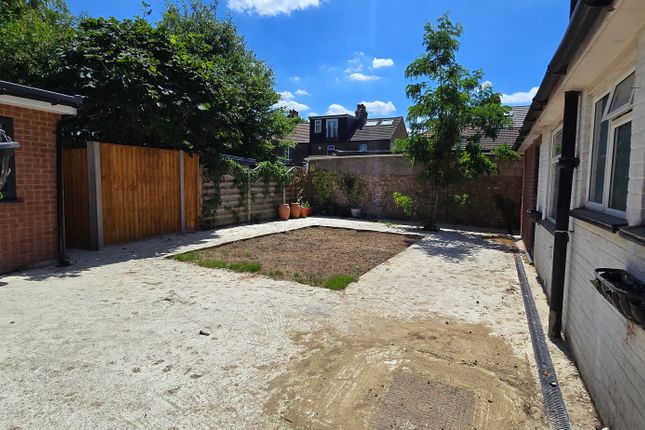 1, Denbigh Cl , Southall photo 4