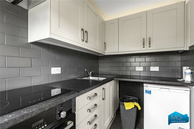 Thumbnail Flat to rent in Deanery Close, East Finchley, London