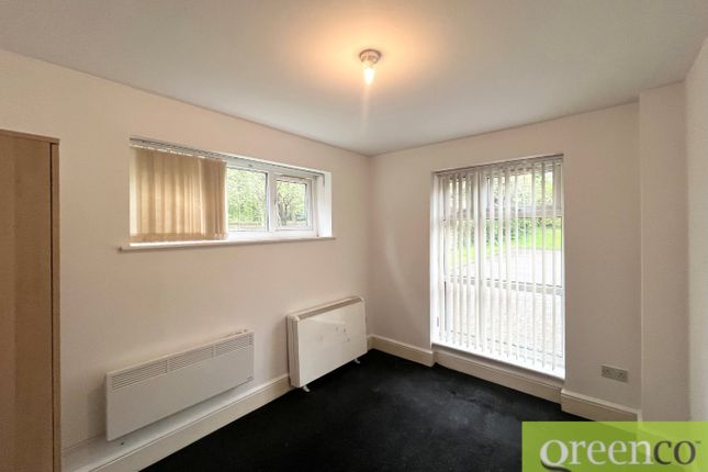 Flat to rent in Upper Chorlton Road, Manchester