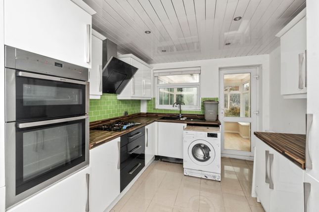 2 Peebles Avenue, St. Helens photo 3