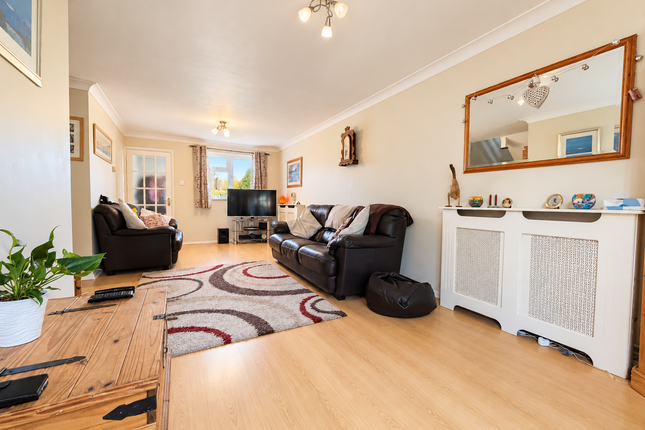 9, Lucks Way, Marden photo 2