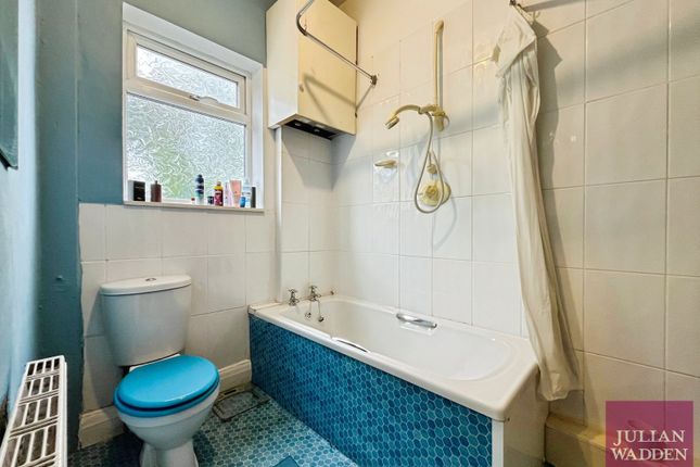 6A, Kennerley Road, Stockport photo 4