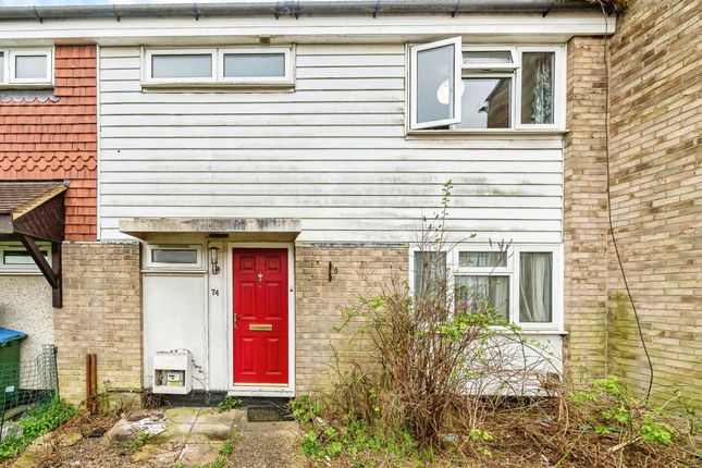 Thumbnail Terraced house for sale in Barnard Crescent, Aylesbury